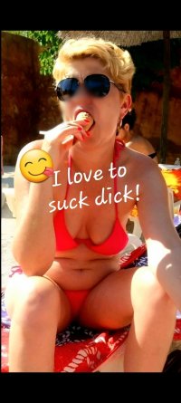 I love to suck dick!.jpg
