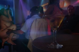 DECAPOLIS_bar-Nightlife.jpg