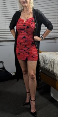 Red dress1.jpg