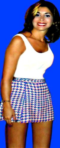 sassy-in-my-short-skirt_27966654569_o.jpg