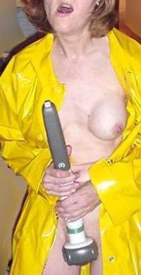 Raincoat 13_cr.JPG