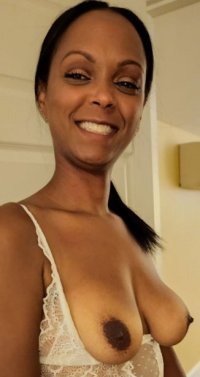 Martina_tits.jpg