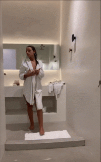 387112937.gif