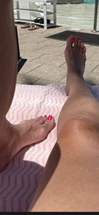 Kren's sexy toes.jpg