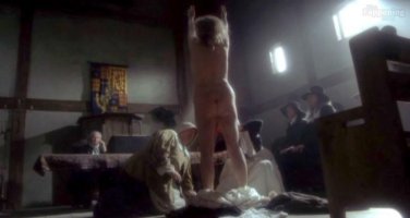 Shirley-MacLaine-Nude-Sexy-30-The-Fappening-Blog.jpg