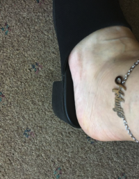 Hotwife_Anklet.png