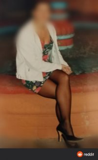 milf-wanna-see-more-1RcWRB.jpg