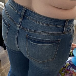 Wife in jeans! Will someone cum tribute?