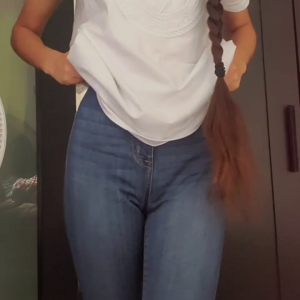 COMMENT who wants to cover her jeans in cum while she sleeps?