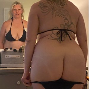 Sexy Cougar