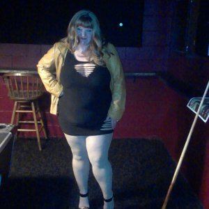 Married redhead out at night at a “dive” bar playing pool