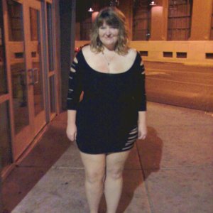Married redhead wearing my minidress sumtan pantyhose and heels walking downtown