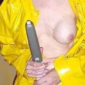 Raincoat 13_cr.JPG