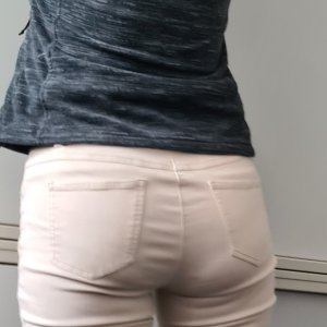 She does have a great ass, somehow