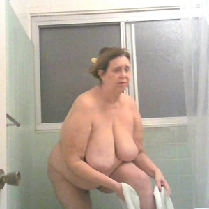 BBW shower peek 4