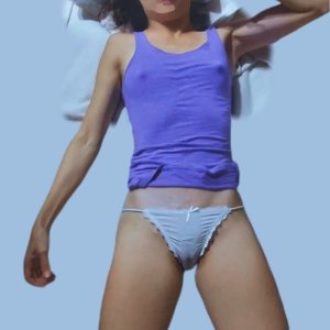 Purple pokies cameltoe.jpg